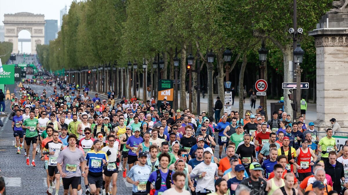 Training for the Paris Marathon Using ChatGPT