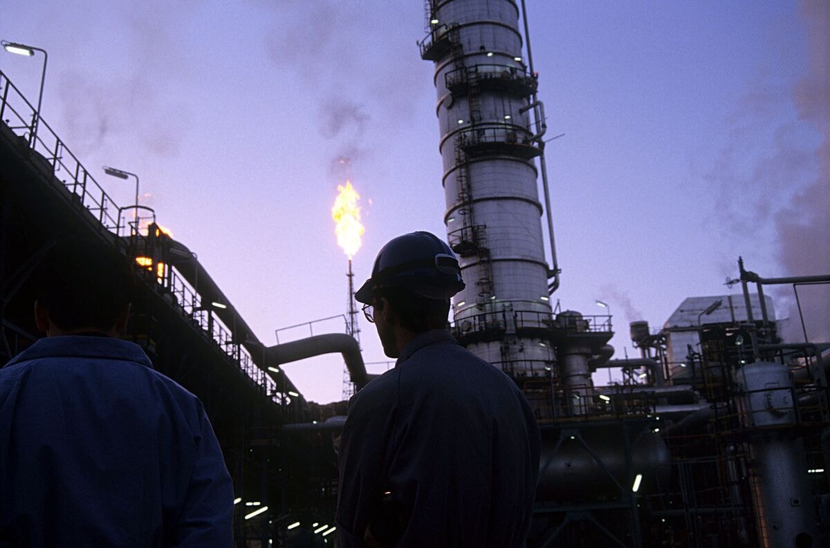 China’s Teapot Refiners Fight to Survive Deepening Oil Crisis