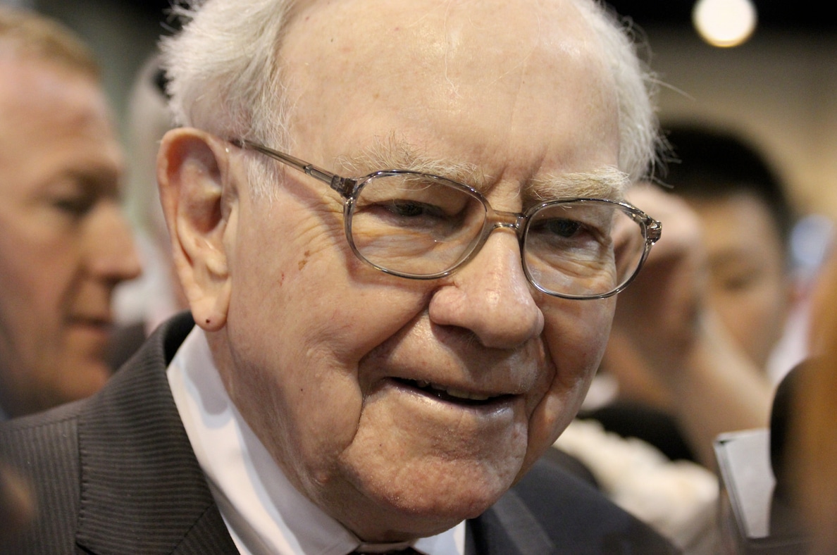 Alphabet vs. American Express: Which Warren Buffett Stock Is a Better Buy?